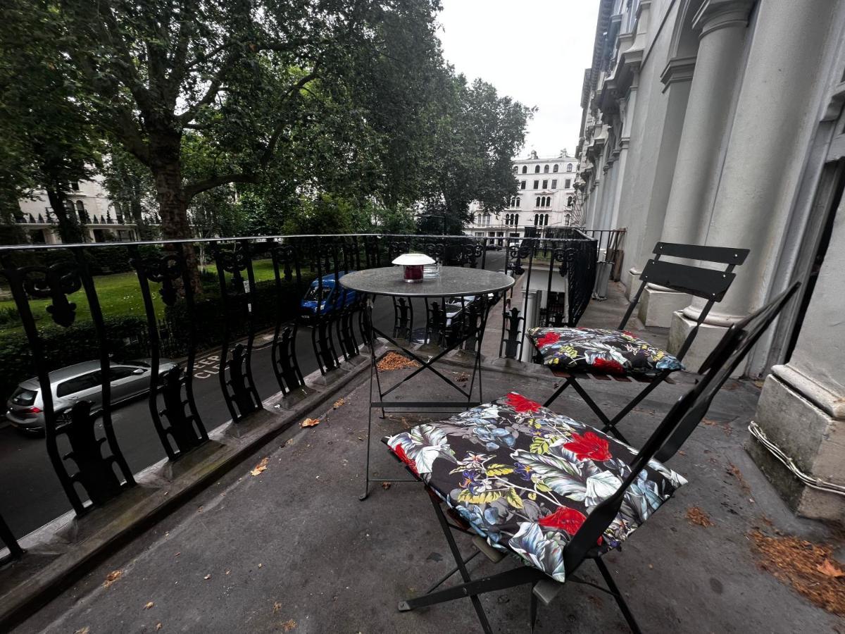 Hyde Park Studio Has Private Balcony With Tranquil Garden View London Ngoại thất bức ảnh
