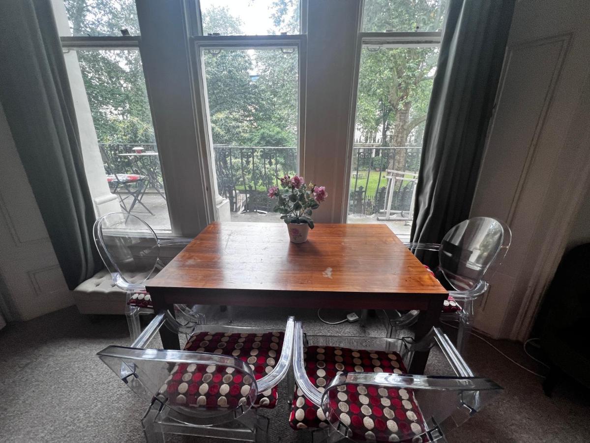 Hyde Park Studio Has Private Balcony With Tranquil Garden View London Ngoại thất bức ảnh