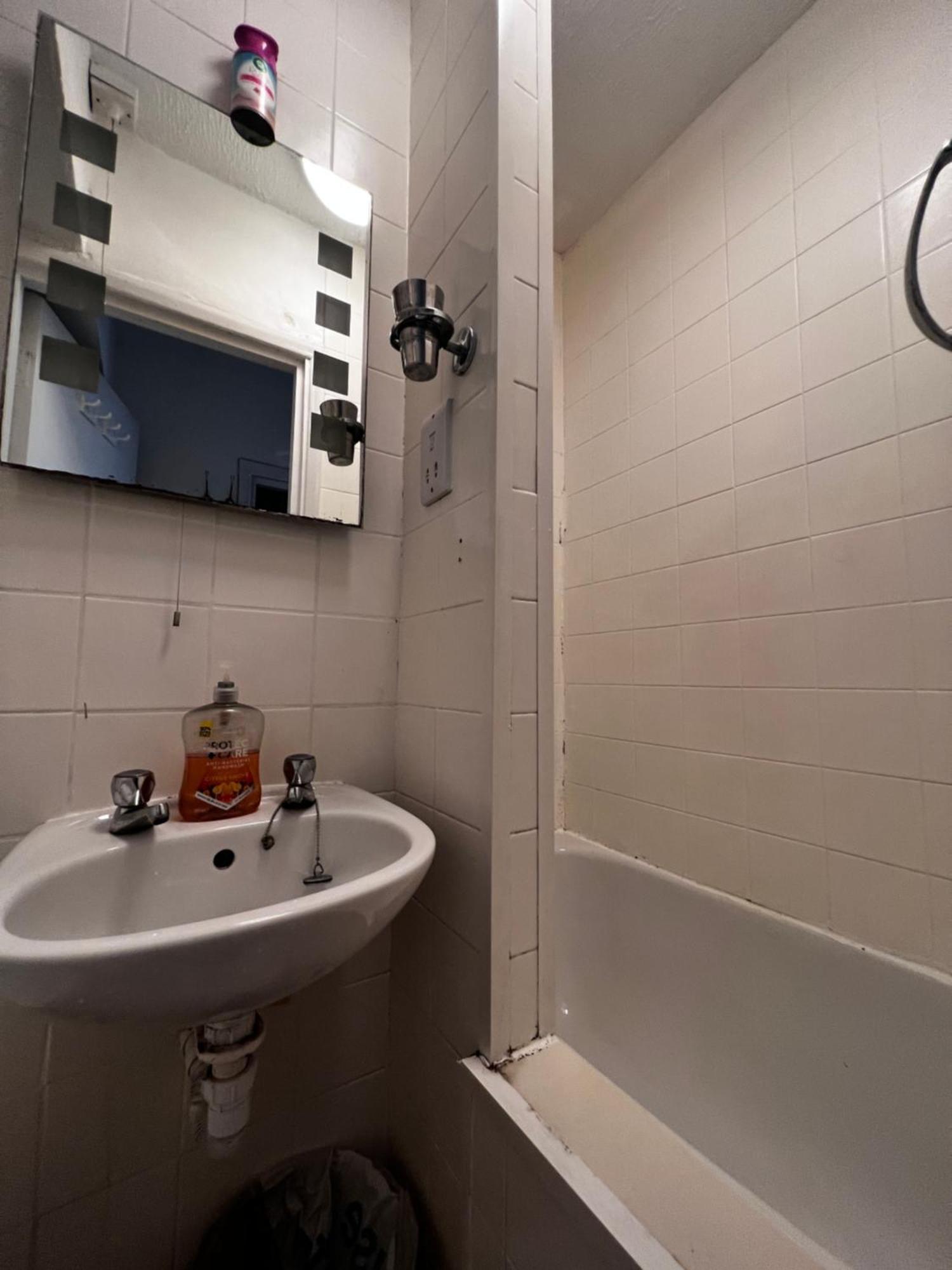 Hyde Park Studio Has Private Balcony With Tranquil Garden View London Ngoại thất bức ảnh